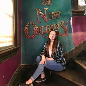 Meet your Posher, Nicole